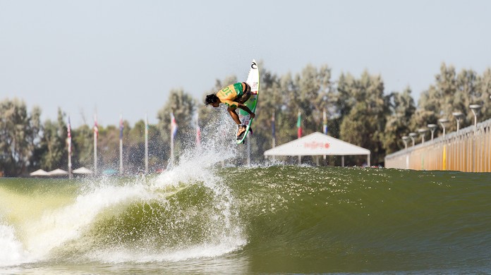 Rei Da Piscina Gabriel Medina Conquista O Bi No Surf Ranch E Assume A Lideranca Do Mundial Mundial De Surfe Ge