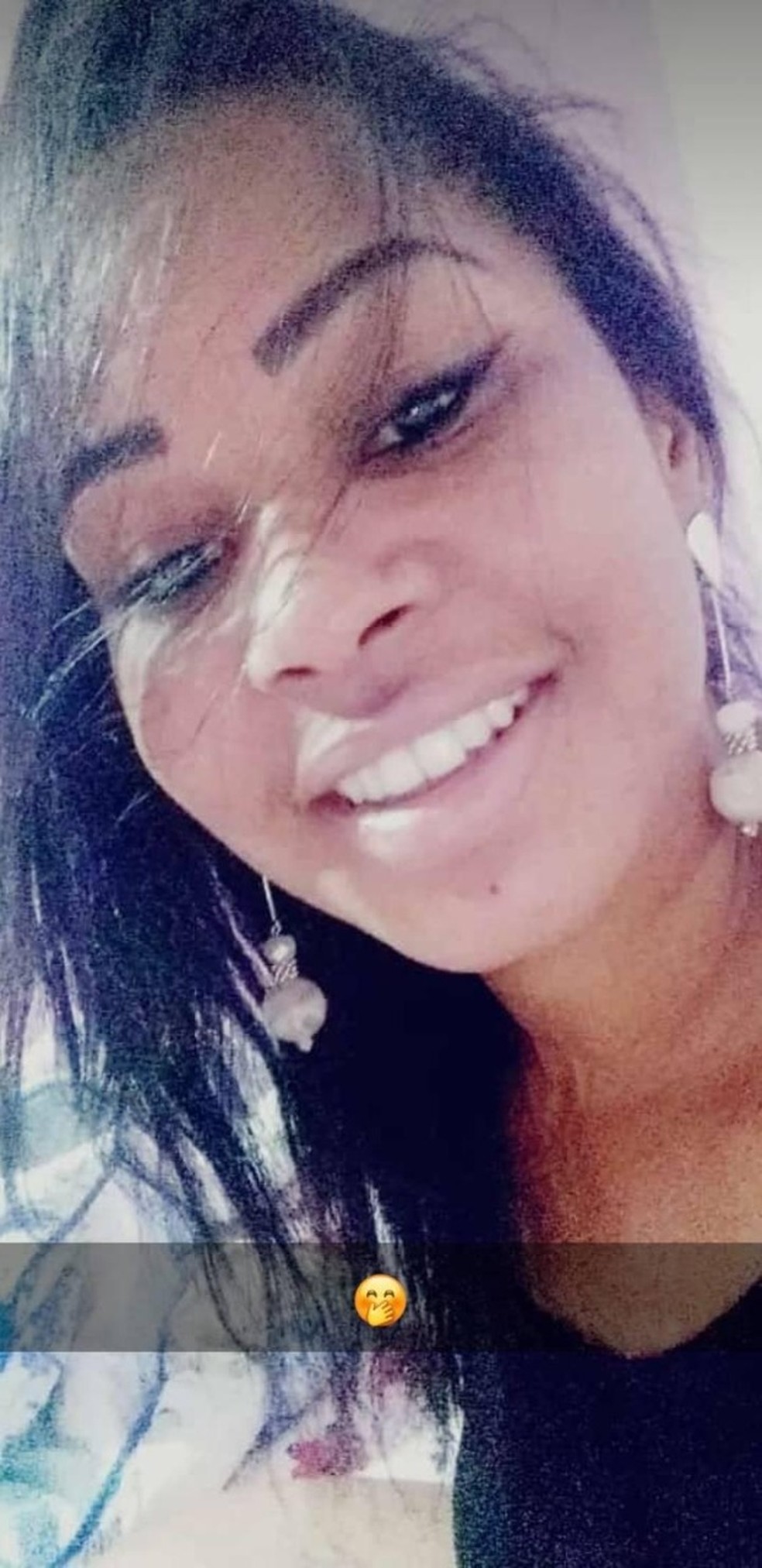 Rhayany Rhutila Moraes Silva, de 30 anos, foi encontrada morta amordaada e amarrada dos ps  cabea.  Foto: Facebook