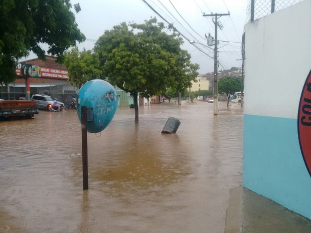 Temporal deixa ruas alagadas em Jequié, região sudoeste da Bahia (Foto: Prefeitura de Jequié/Divulgação)