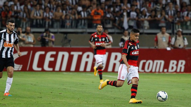 Redação AM: classificadaço, diz narrador após gol do Fla no Mineirão