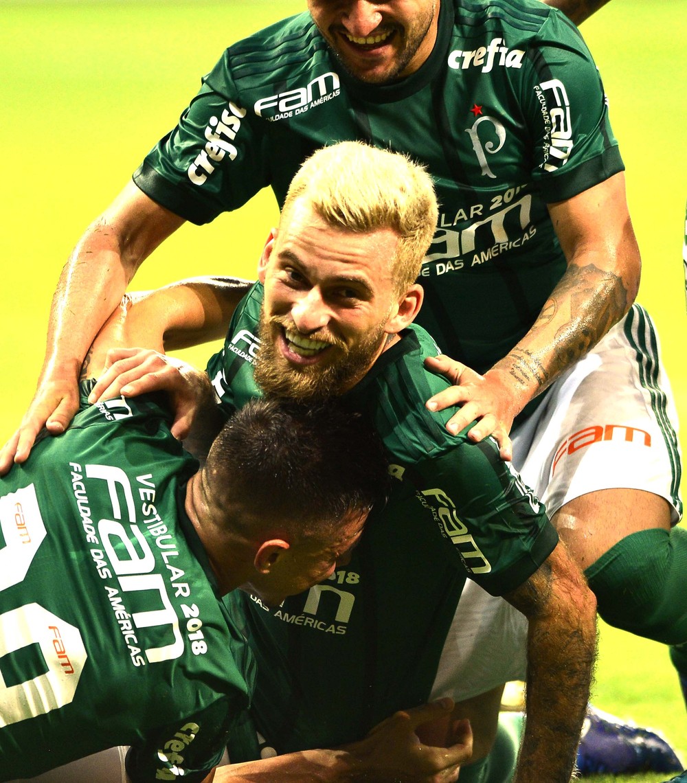 Lucas Lima ganha torcida e tem apoio de 