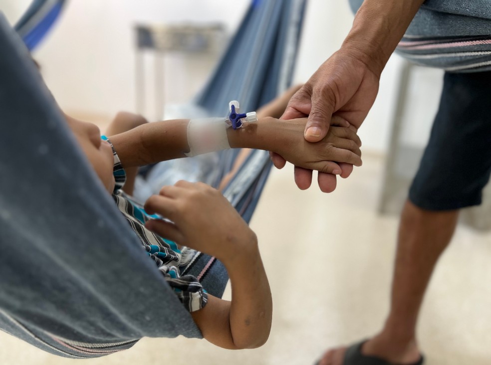 Menino Yanomami de 10 se recupera de malária no hospital infantil em Boa Vista — Foto: Caíque Rodrigues/g1 RR