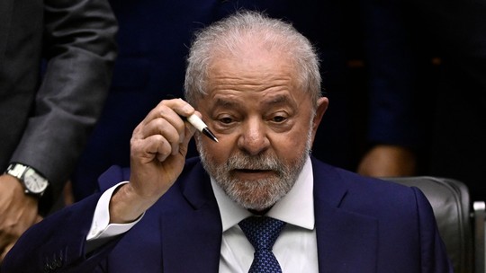 Lula diz que Congresso se levantou contra a barbárie no dia 8 de janeiro em abertura do ano legislativo