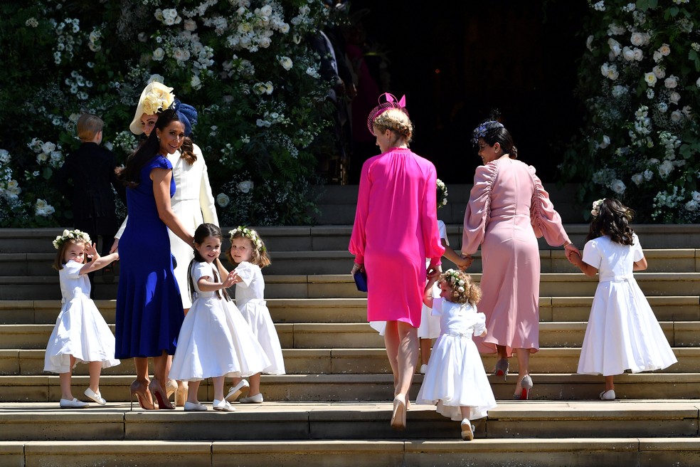 Kate Middleton, duquesa de Cambridge e Jessica Mulroney, amiga de Megan Markle, estilista de moda canadense com as damas de honra (Foto: Ben Stansall/Pool via Reuters)