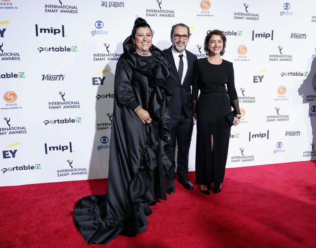 Regina Casé, Jose Villarim e Manuela Dias (Foto: Getty Image)