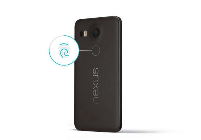Nexus 5X conta com leitor de impressões digitais para desbloqueio do telefone (Foto: Divulgação/Google)