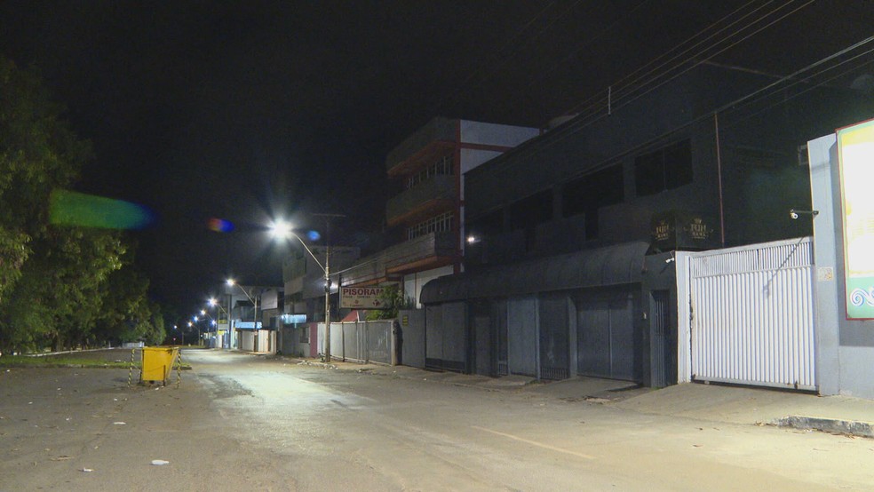 Rua no Setor de Armazenagem e Abastecimento Norte (SAAN), em Brasília, onde vítima de importunação sexual solicitou transporte — Foto: TV Globo/Reprodução 