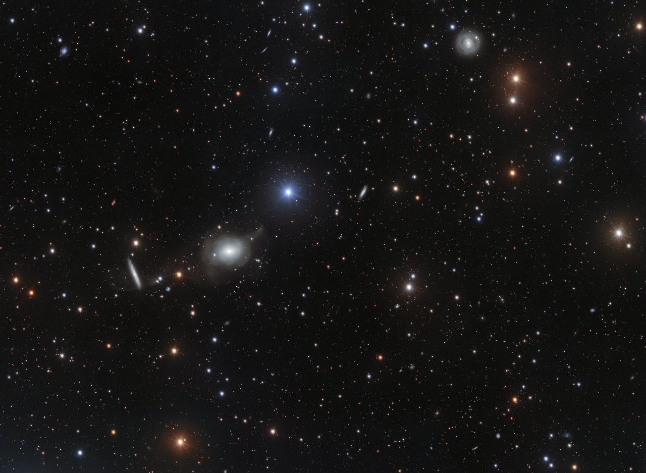 Galáxia elíptica NGC 5018 (Foto: Divulgação/ ESO)
