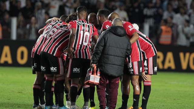 São Paulo foi derrotado pelo Santos na Vila Belmiro