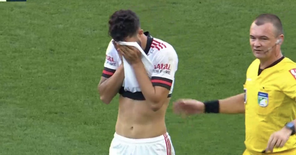 Gustavo Henrique, em ação no Corinthians x Flamengo — Foto: Reprodução