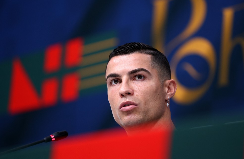 Cristiano Ronaldo em coletiva de imprensa — Foto: REUTERS/Pedro Nunes
