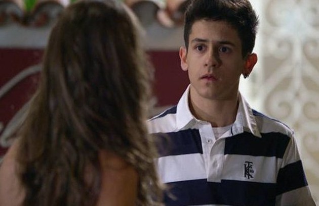 René Junior (David Lucas) era o caçula de Tereza, um adolescente atrapalhado que desejava encontrar uma namorada (Foto: TV Globo)