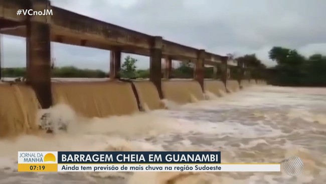 Temporal de chuva deixa barragem cheia no município de Guanambi
