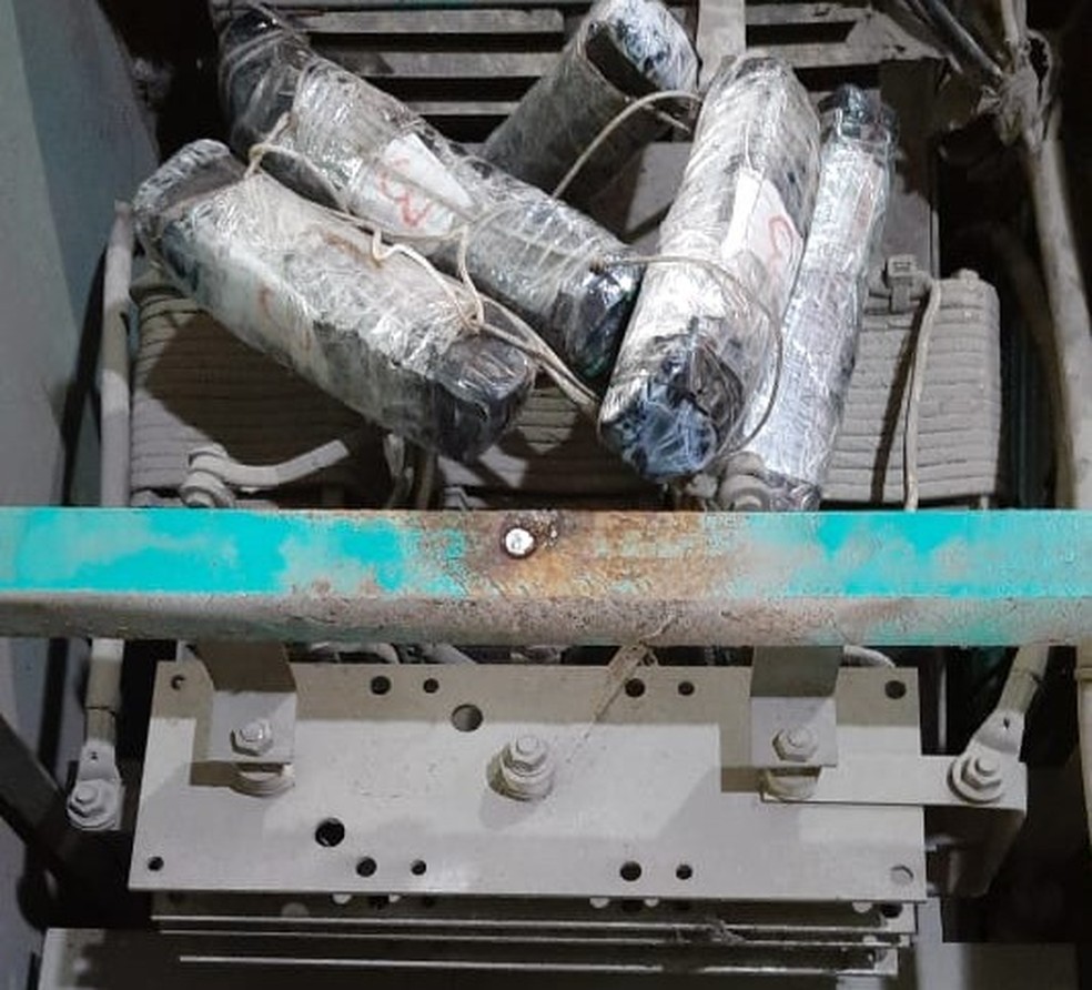Droga escondida em equipamento, em Tabatinga — Foto: Divulgação