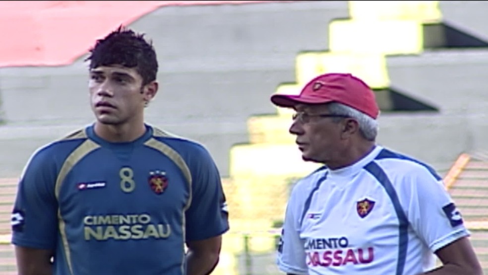 Givanildo Oliveira, no Sport, com atacante Ciro — Foto: Reprodução