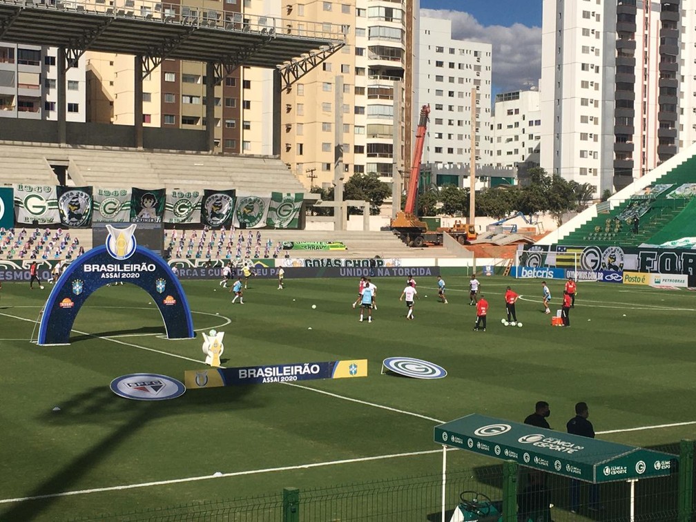 Goiás x São Paulo foi adiado depois de jogadores do time goiano testarem positivo — Foto: O Popular