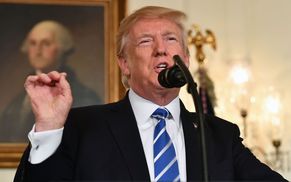 O presidente dos EUA, Donald Trump, durante pronunciamento na Casa Branca na quarta-feira (15) (Foto: Nicholas Kamm/AFP)