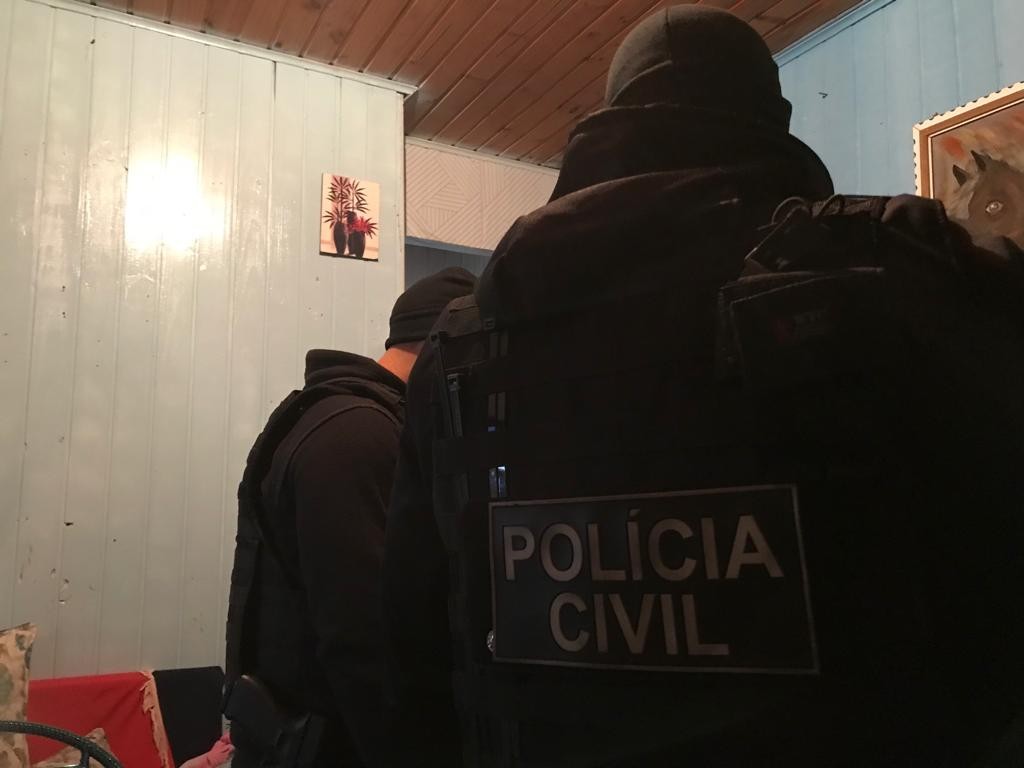 Presos seis suspeitos de compor quadrilha especializada em roubo de veículos em Porto Alegre