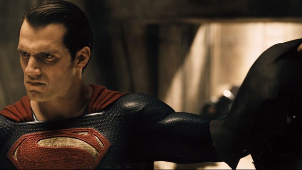 Henry Cavill em Batman Vs Superman (2016) (Foto: Divulgação)