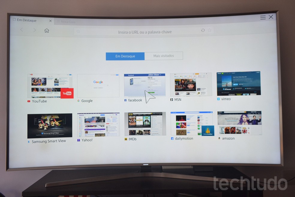 Ao usar o navegador da Smart TV ou acessar e-mails, tenha cuidado com links suspeitos (Foto: Melissa Cruz / TechTudo)