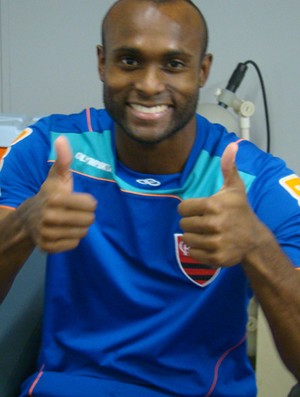 Vinícius Pacheco é só cautela ao  comentar interesse da Cabofriense