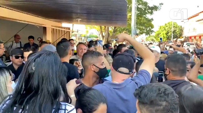 Bolsonaro participa do lançamento das obras de ferrovia em Mara Rosa