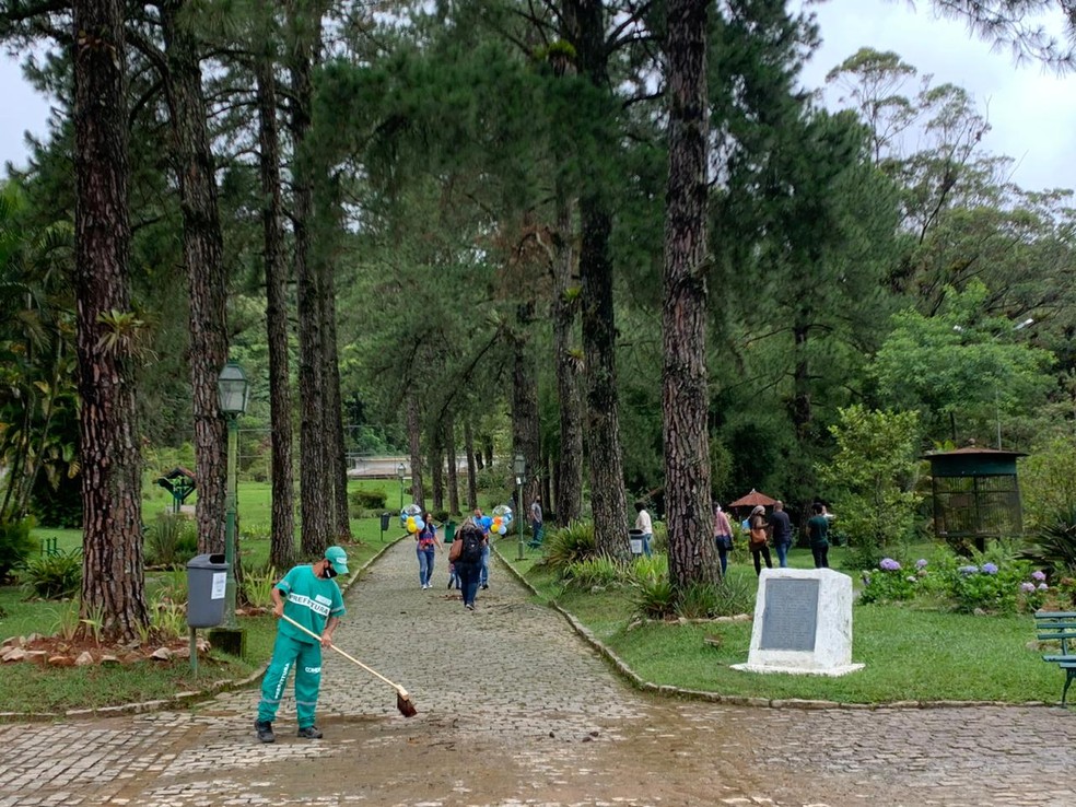 Parque Cremerie, no Quitandinha, em Petrópolis, também foi um local bastante visitado neste sábado (21). — Foto: Lucas Machado