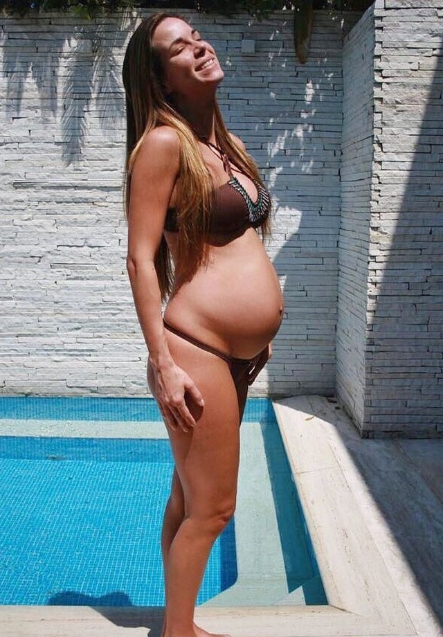 Ana Furtado relembra barrigão da gravidez de Isabella, de quase 14 anos (Foto: Reprodução/Instagram)