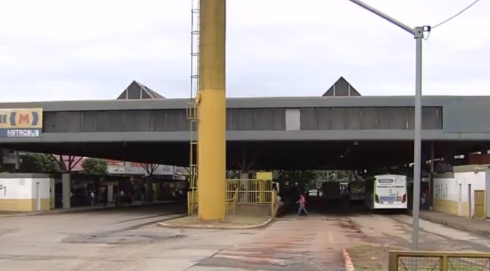 Terminal Praça da Bíblia, Goiânia, Goiás — Foto: Reprodução/ TV Anhanguera