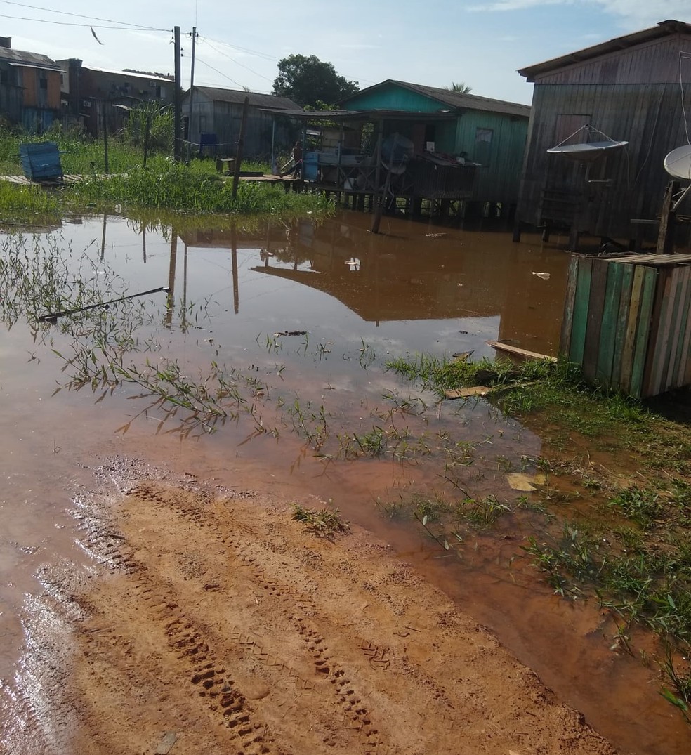 Nível do Rio Iaco em Sena Madureira, no interior do Acre, segue acima da cota de alerta — Foto: Arquivo/Defesa Civil
