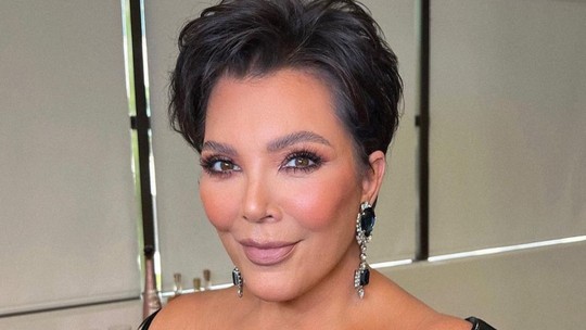 Kris Jenner diz que é responsável por limpar sua mansão, avaliada em R$ 107 milhões