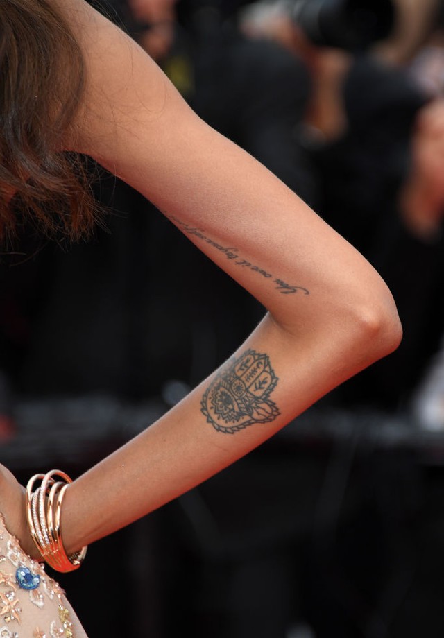 Detalhe da tatuagem da modelo Jourdan Dunn em Cannes, France.  (Photo by Dominique Charriau/WireImage) (Foto: WireImage)