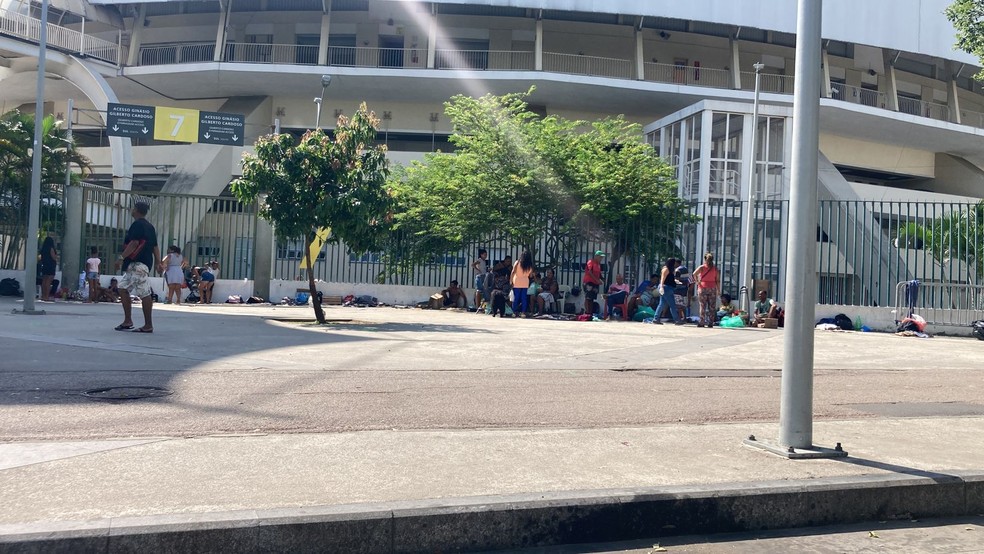 Filas no Maracan&atilde; para retirada de gratuidades para Flamengo x Corinthians &mdash; Foto: Thayuan Leiras/ge