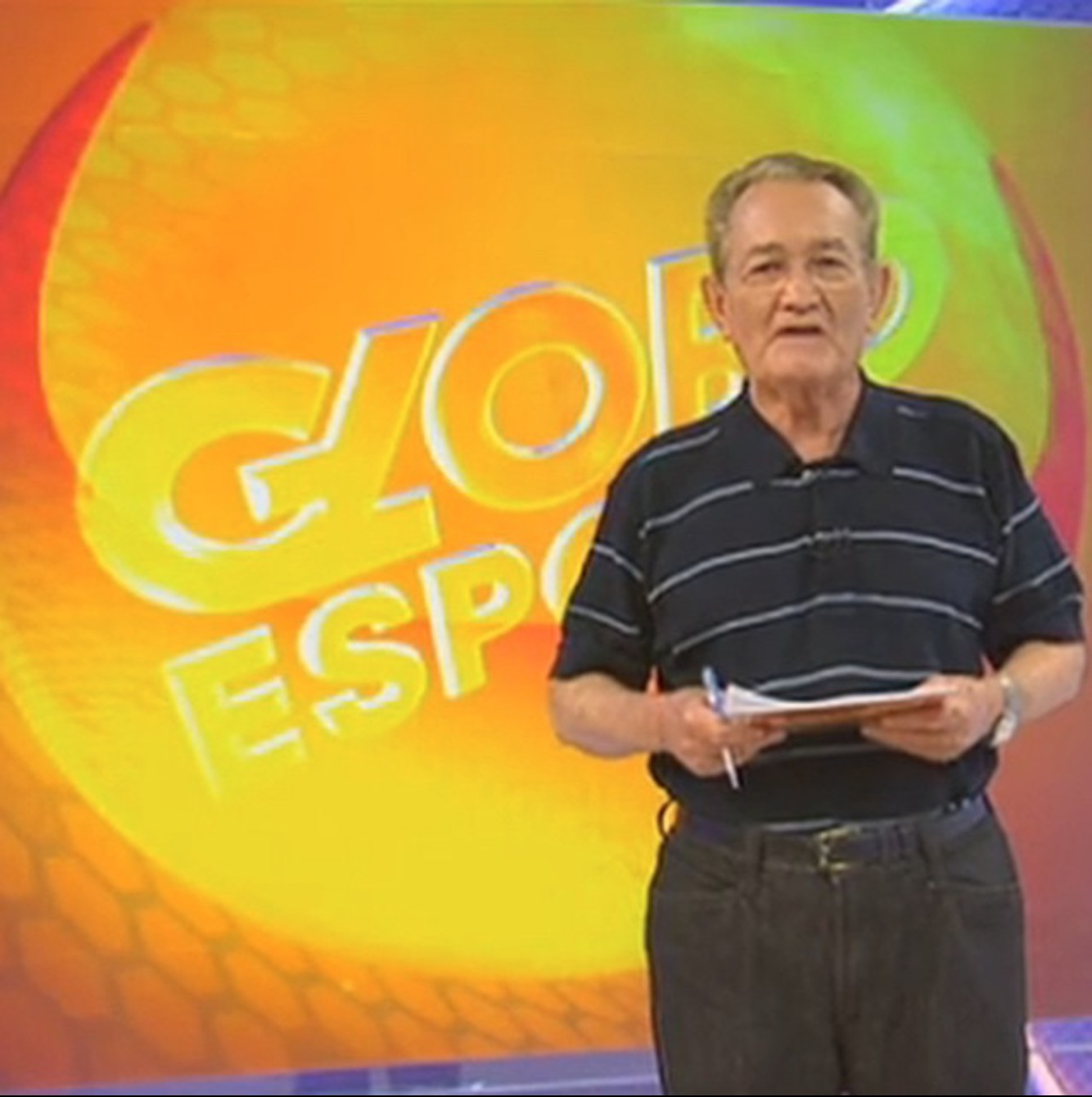 Léo Batista apresentou o primeiro programa esportivo diário da TV Globo (Foto: Reprodução / Instagram)