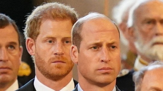 Brigas de William e Harry preocupam o Palácio por conta da coroação do rei: "Agora ou nunca"