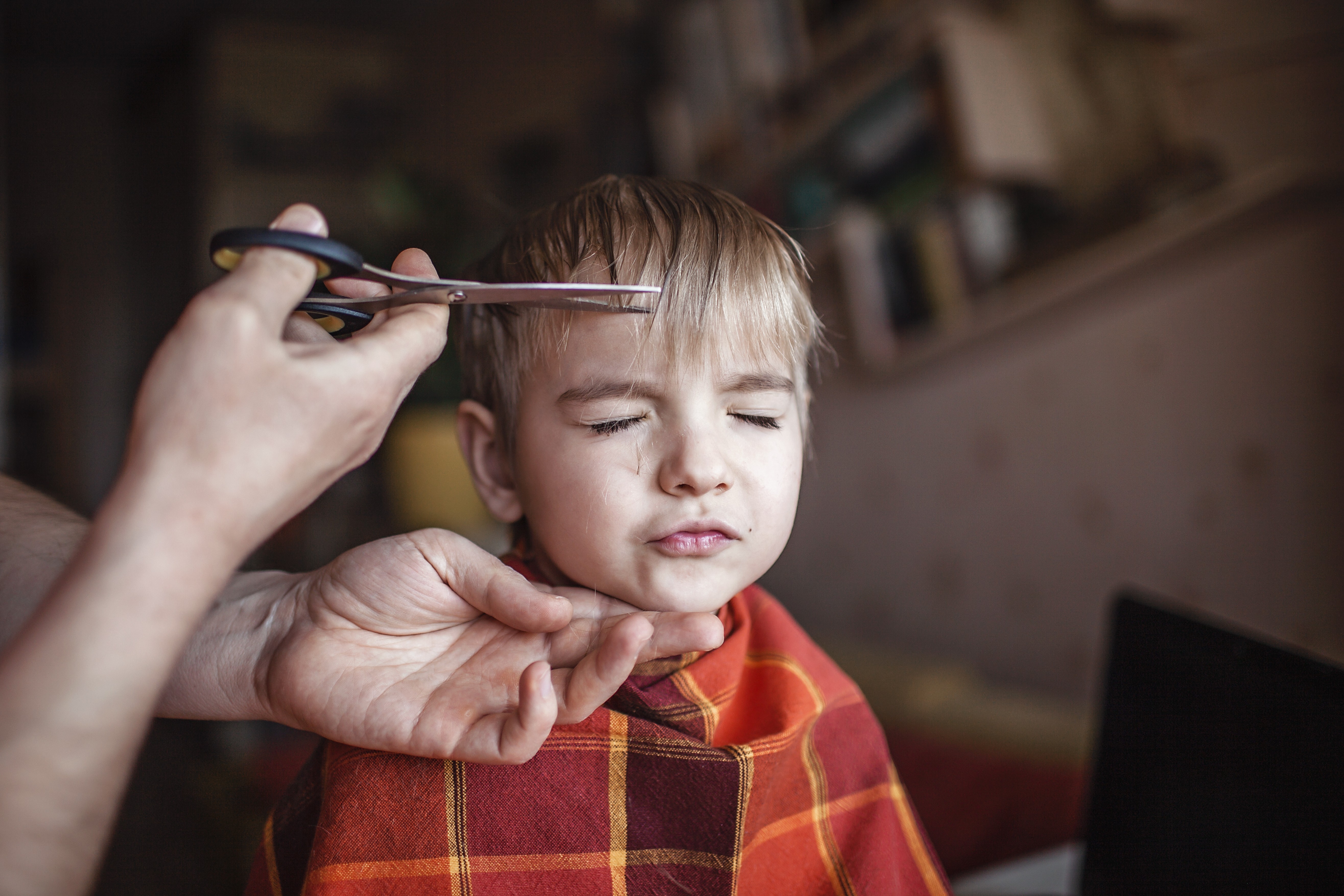 Corte de cabelo em criança (Foto: Getty Images)