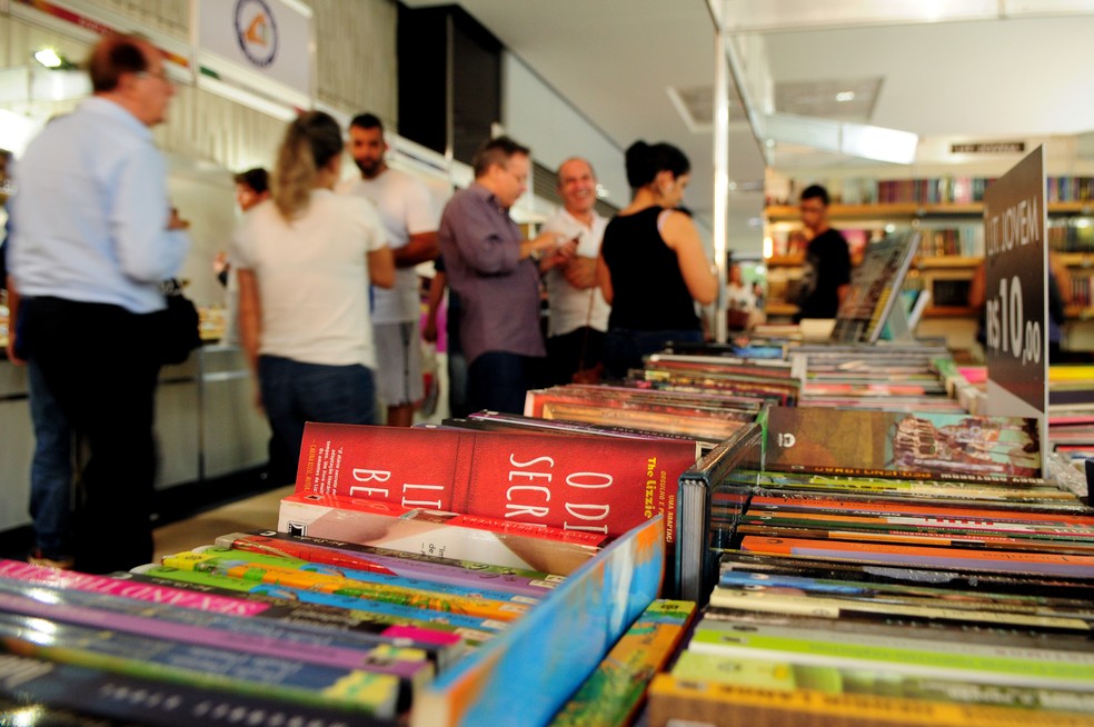 Estande de livros na 33ª Feira do Livro de Brasília — Foto: Divulgação/Agência Brasília