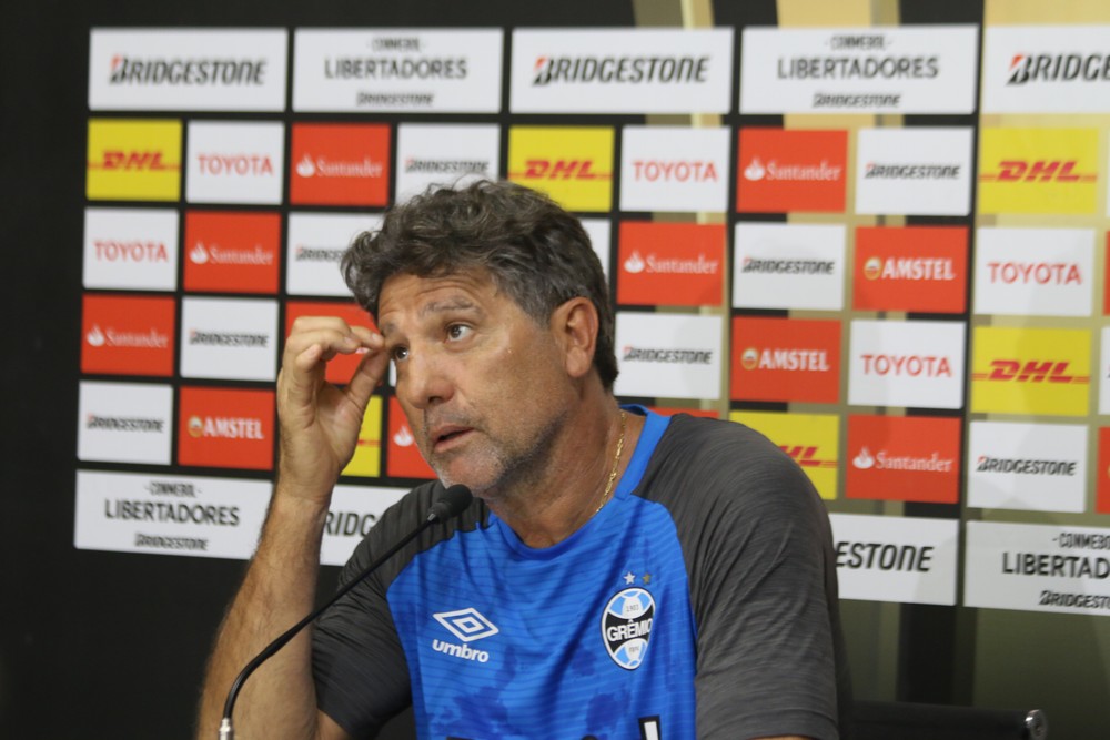 Renato cita reuniões e promete Grêmio diferente contra carne de pescoço