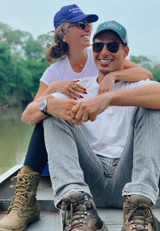 Mariana Goldfarb e Cauã Reymond curtem juntinhos viagem no Mato Grosso do Sul (Foto: Reprodução/Instagram)