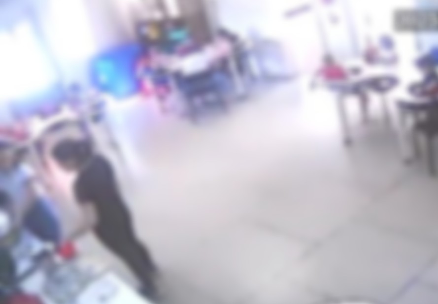 Professora é indiciada suspeita de amarrar crianças durante refeições em creche de SC