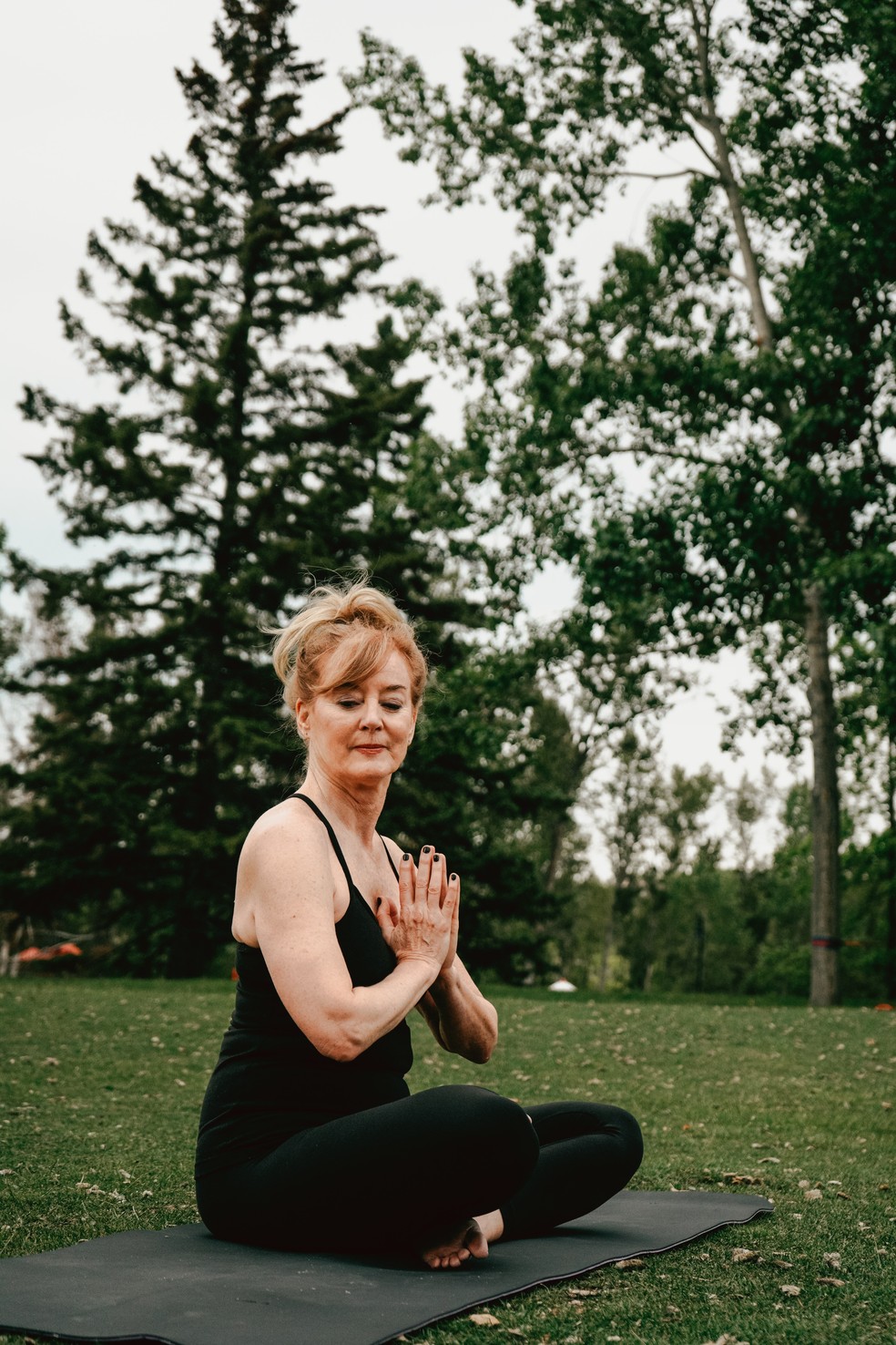 Após menopausa, riscos de infarto e AVC, que podem ser aumentados com o consumo de álcool, se igualam entre homens e mulheres — Foto: Unsplash