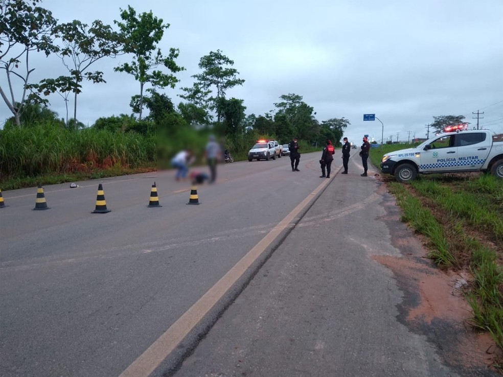 Corpo de homem é encontrado na BR-425 — Foto: Fernando Jeff