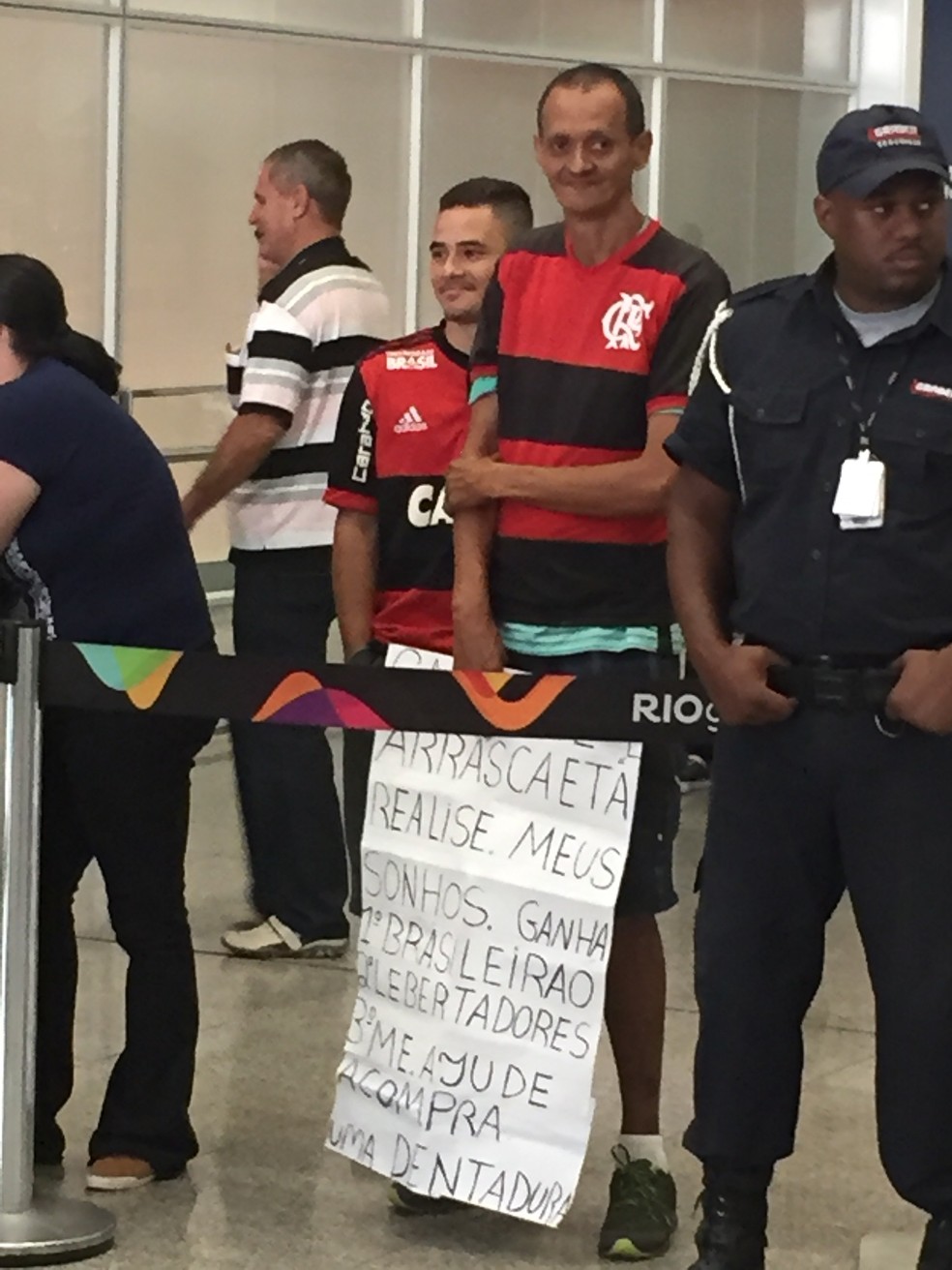 Oseias, torcedor do Flamengo &mdash; Foto: Fred Huber