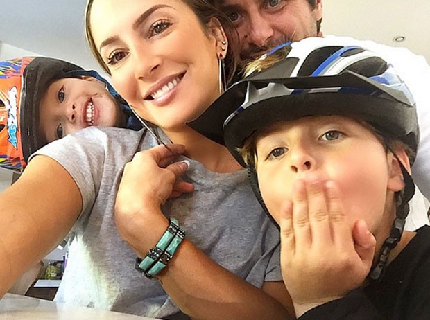 Cláudia Leitte e a família (Foto: Reprodução/ Instagram)