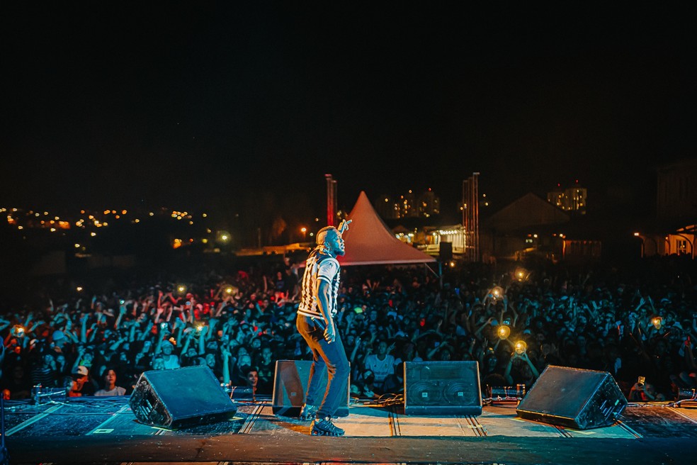 Show do Djonga realizado na última edição do Campão Cultural. — Foto: Divulgação/VacaAzul