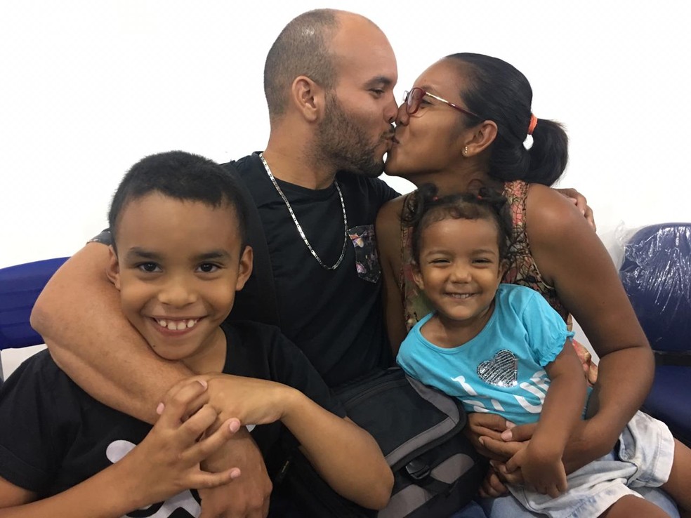 Karen e sua família reconstroem aos poucos a vida que precisaram deixar na Venezuela.  — Foto: Mayara Subtil/G1