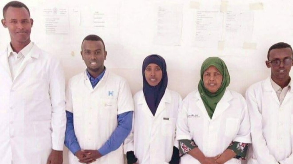 Maryam Abdullahi se formaria em Medicina um dia após o ataque que ceifou sua vida na capital da Somália, Mogadíscio (Foto: BBC)