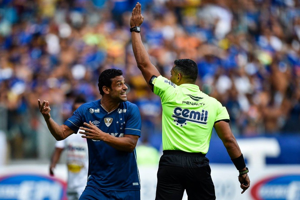 Apenas um gol e lesão: Fred esbarra em problemas no retorno ao Cruzeiro
