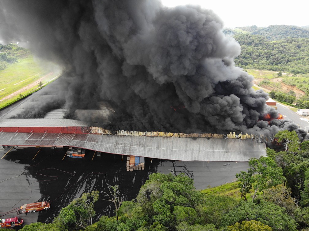 Incêndio aconteceu nesta quarta-feira (1º), em Brusque — Foto: Corpo de Bombeiros/ Divulgação