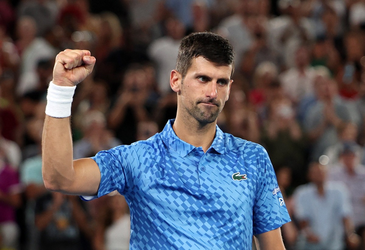 Djokovic domina Alex de Minaur e vai às quartas do Australian Open